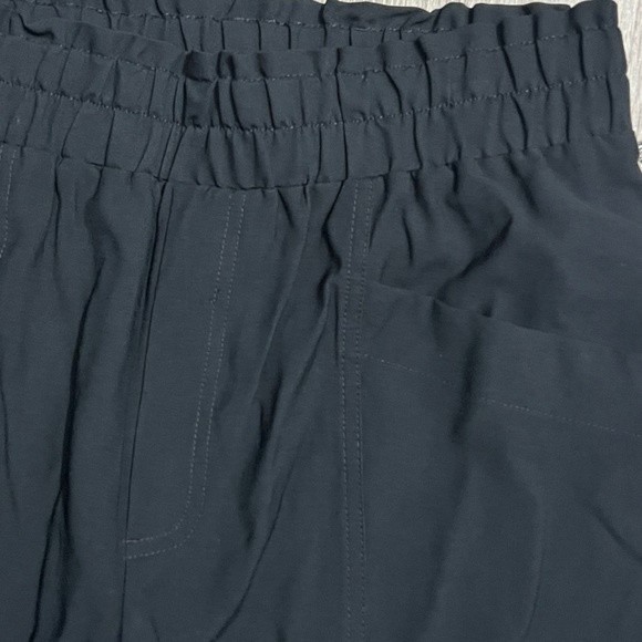 A New Day Black High Rise Paper bag Flowy Ankle Tapered Pants Size Large NEW - Picture 4 of 4